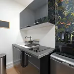 Modern Secure Studio- Perfect For 2- Catacombs