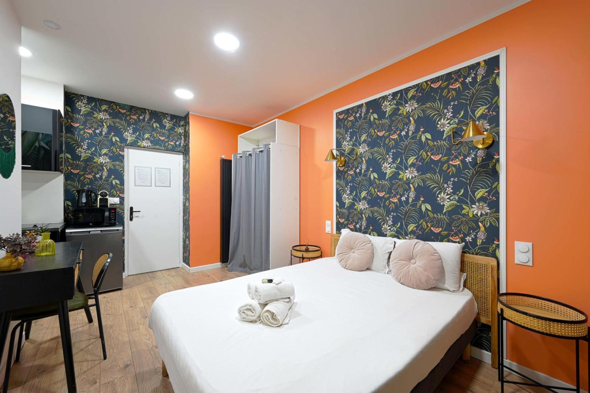 Modern Secure Studio- Perfect For 2- Catacombs Apartment *