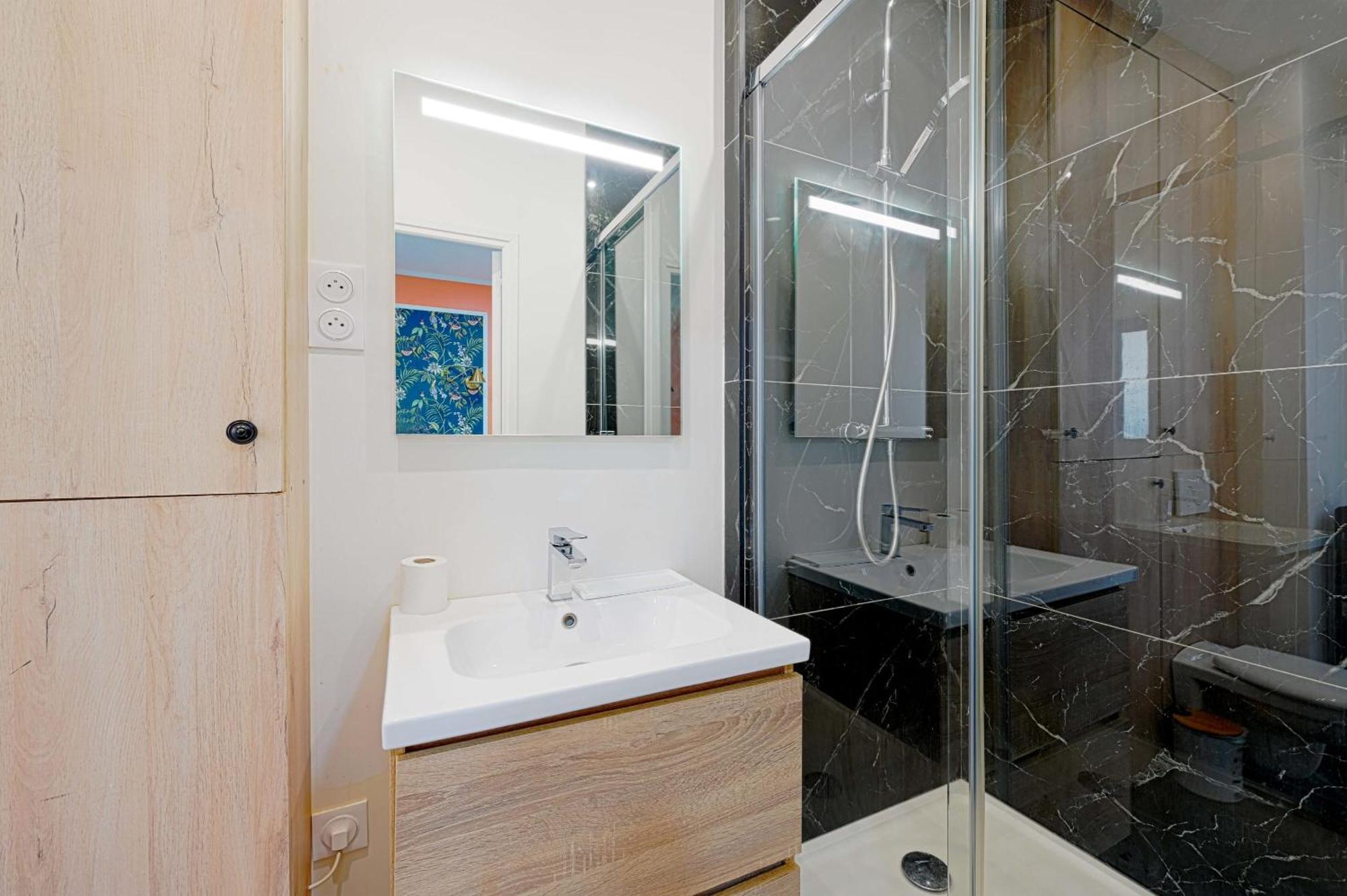 Modern Secure Studio- Perfect For 2- Catacombs Apartment