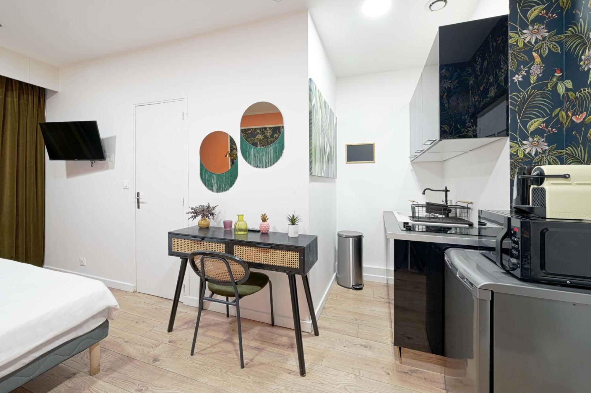 Modern Secure Studio- Perfect For 2- Catacombs Apartment *